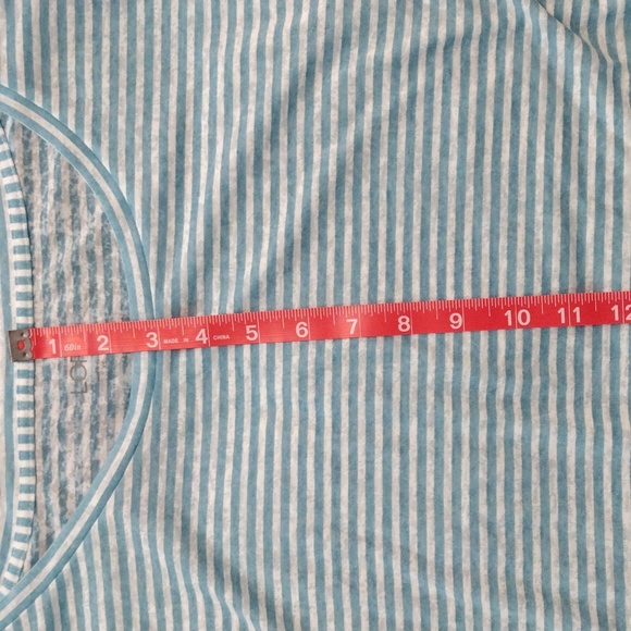 EUC Ann Taylor Loft Blue and White T-Shirt - Picture 9 of 10